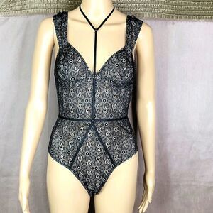 Victoria Secret's Floral Lace Bodysuit Teddy Lingerie S/P NWT